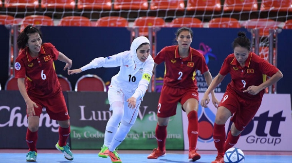 Iran thắng đậm 5-0, Futsal nữ Việt Nam dừng bước ở bán kết ảnh 1